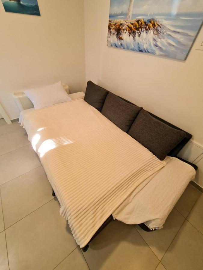 Leon Appartement Senj  Buitenkant foto