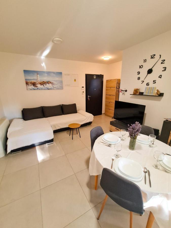 Leon Appartement Senj  Buitenkant foto
