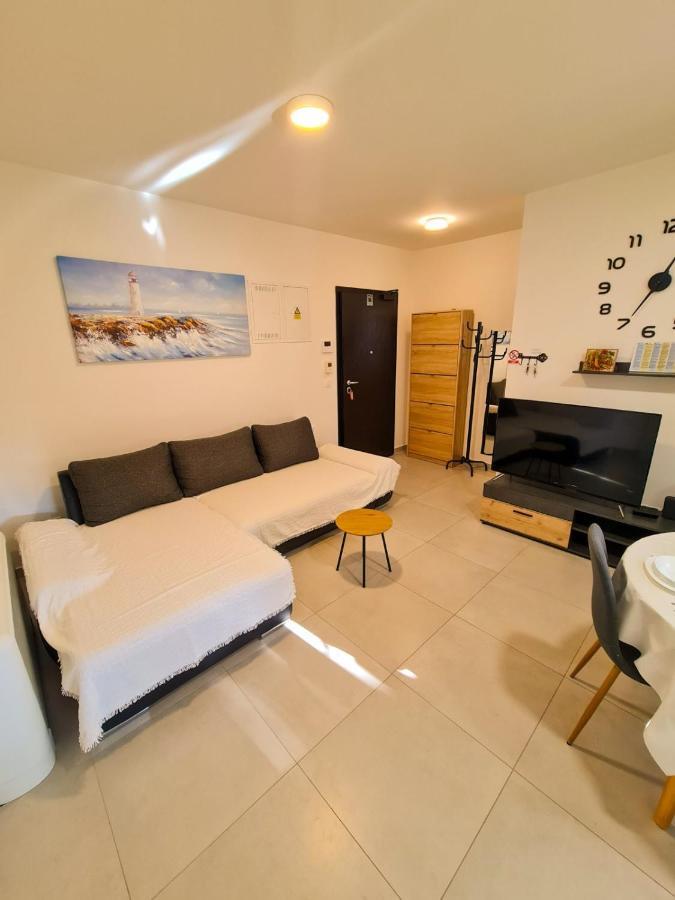 Leon Appartement Senj  Buitenkant foto
